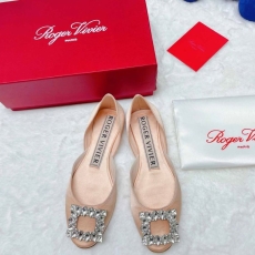 Roger Vivier flat shoes